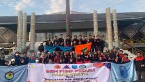 Gelar Pasar Gratis, Organisasi Kemahasiswaan UNMUL dan UWGM Undang Antusias Masyarakat Di Kota Samarinda