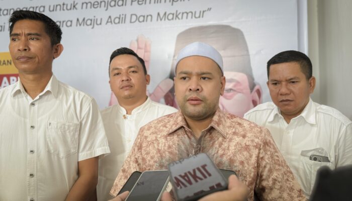 Akhmed Reza Fachlevi Serahkan Berkas Bacalon Wakil Bupati Kukar ke DPC Partai Gerindra