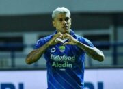 Persib Bandung Gilas Madura United 3 – 0 Tanpa Balas