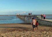 Berkat Perhatian Pemkab Kukar, Pantai Biru Kersik jadi Destinasi Wisata Populer di Kaltim