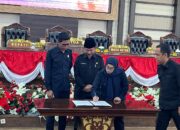 Pemkab Kukar Sampaikan LKPJ 2024 dalam Rapat Paripurna DPRD