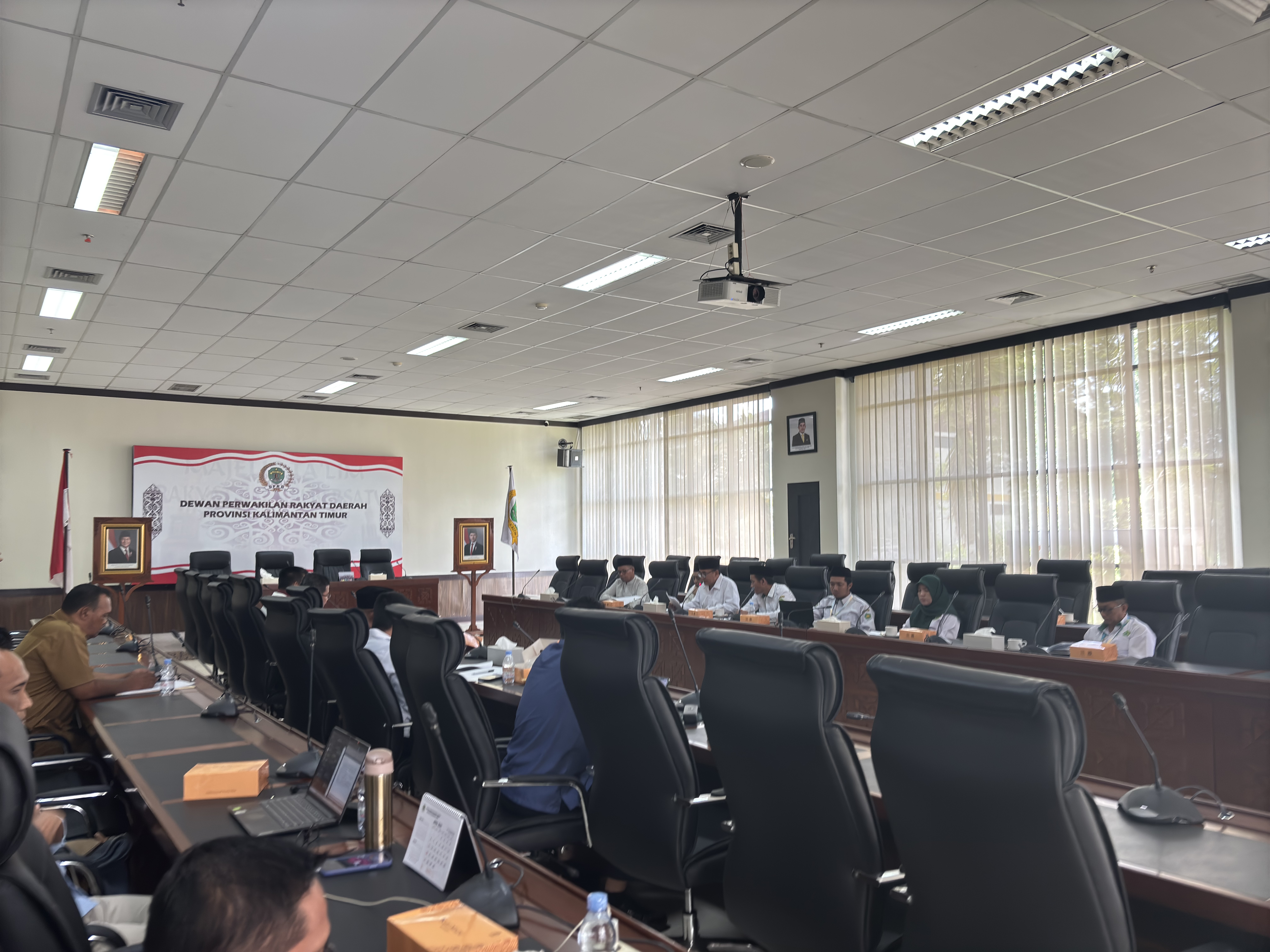 DPRD Kaltim Gelar RDP Bahas Persiapan Haji 2025, Embarkasi Balikpapan Jadi Perhatian