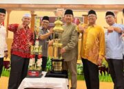 Kec. Loa Janan Kembali Bawa Pulang Piala Tetap MTQ Kabupaten Berkat Pembinaan Konsisten