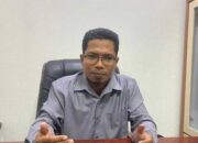 Ismail Latisi Kecam Praktik Jual Beli Buku di Sekolah
